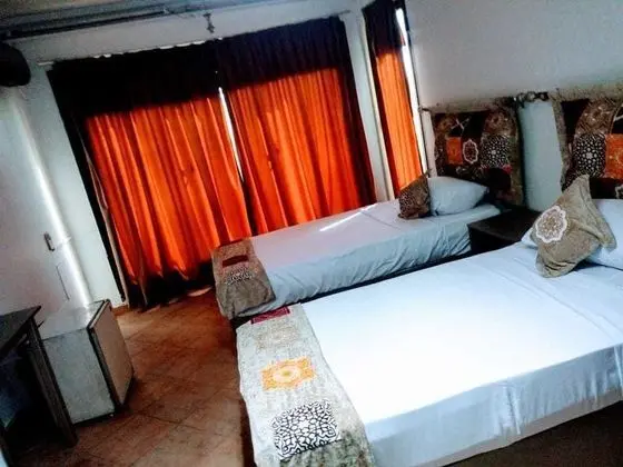 Luxury Tek Büyük Yataklı Oda