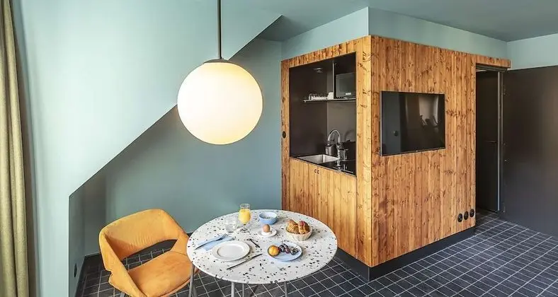 Süit, 1 Büyük (Queen) Boy Yatak, Sigara İçilmez, Küçük Mutfak (with Sofabed)