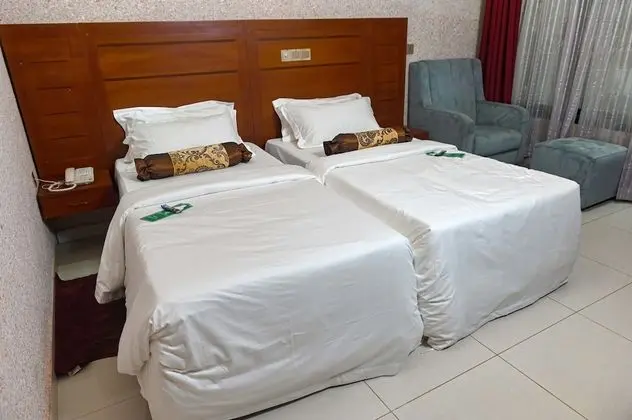 Tek Büyük veya İki Ayrı Yataklı Oda