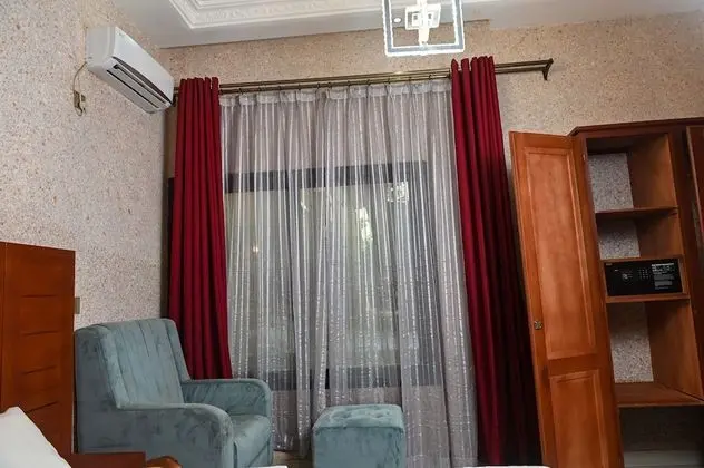 Tek Büyük veya İki Ayrı Yataklı Oda