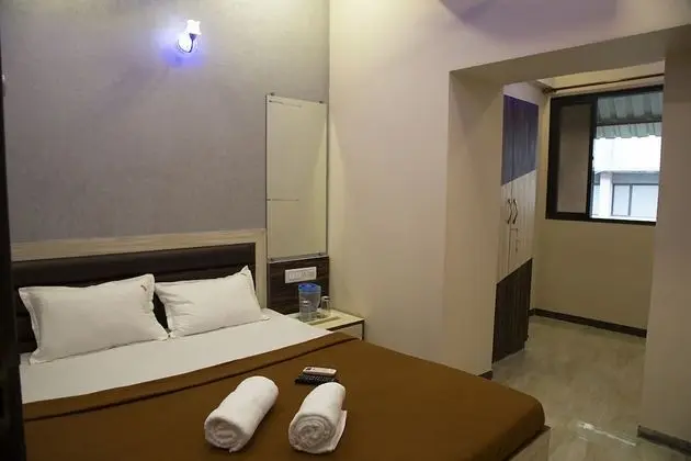 Üç Kişilik Oda, Ortak Banyo