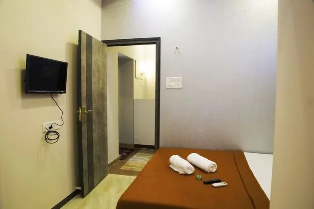 Üç Kişilik Oda, Ortak Banyo