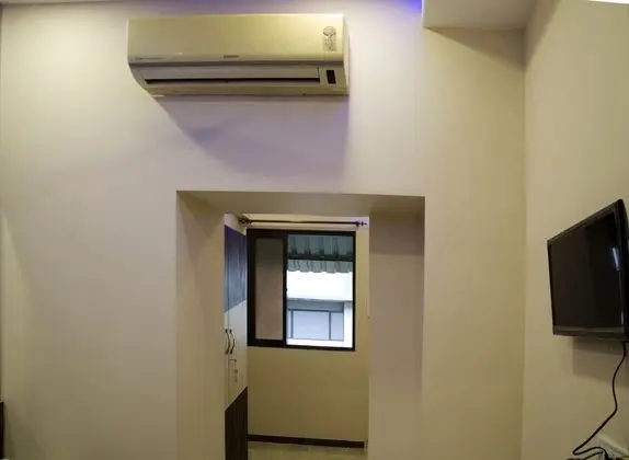 Üç Kişilik Oda, Ortak Banyo