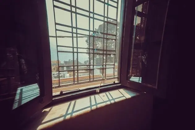 Basic Tek Büyük Yataklı Oda