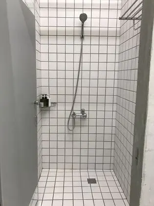 Basic Ortak Ranzalı Oda, Karma Ranzalı Oda, Ortak Banyo
