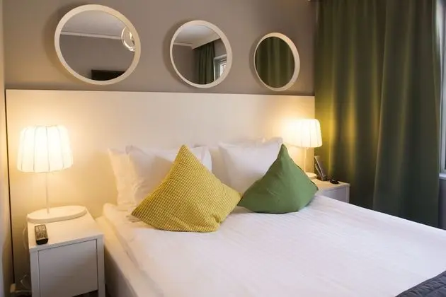 Compact Room (no pool/spa included)