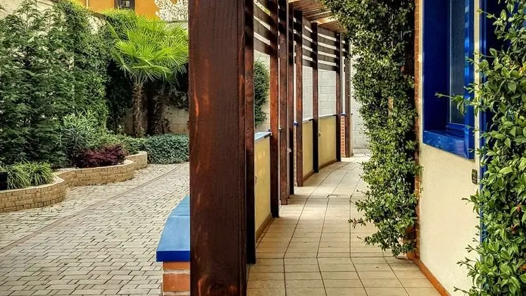 Economy Büyük Yataklı Tek Kişilik Oda, Zemin Kat (American style)