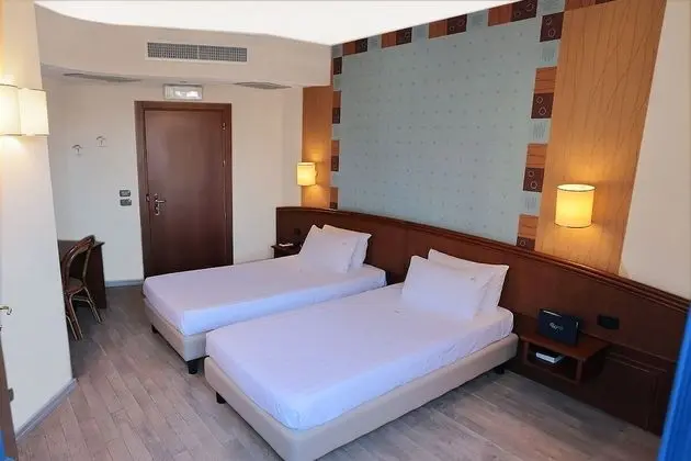 Superior Büyük Yataklı Tek Kişilik Oda