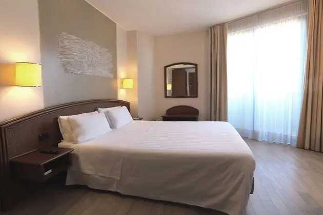 Superior Tek Büyük veya İki Ayrı Yataklı Oda