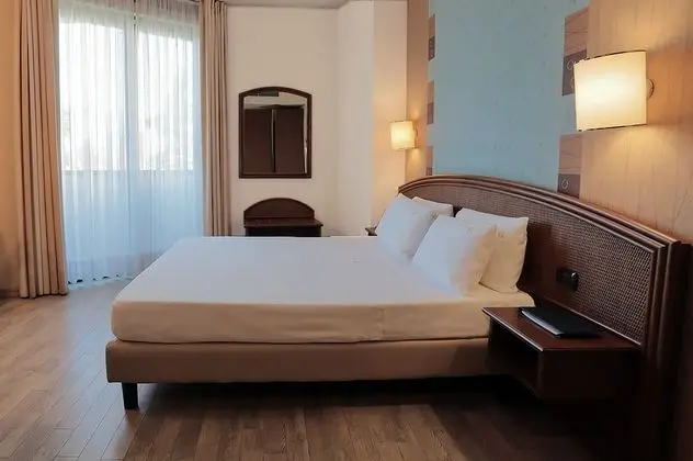 Superior Tek Büyük veya İki Ayrı Yataklı Oda