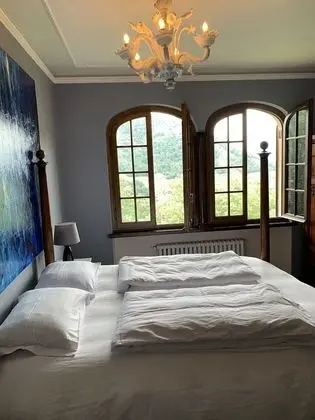 Villa, 5 Yatak Odası, Şömine