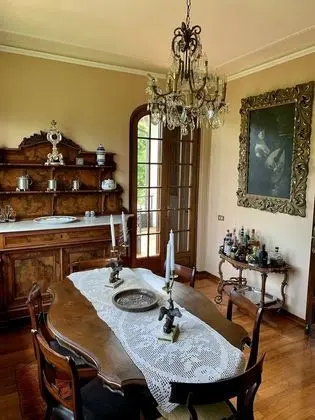 Villa, 5 Yatak Odası, Şömine