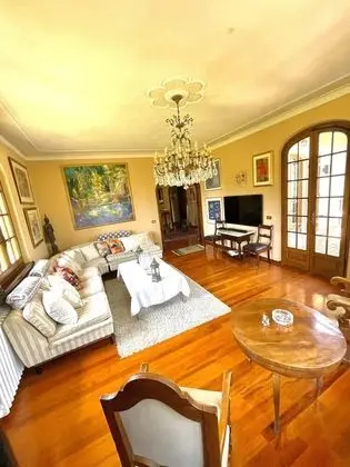 Villa, 5 Yatak Odası, Şömine