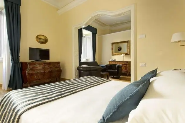 Junior Süit, 1 Çift Kişilik Yatak ve Çekyat