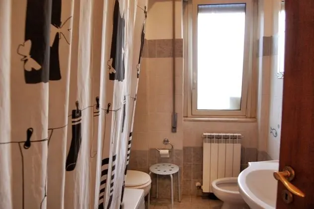 Classic Üç Kişilik Oda, Ortak Banyo (external)