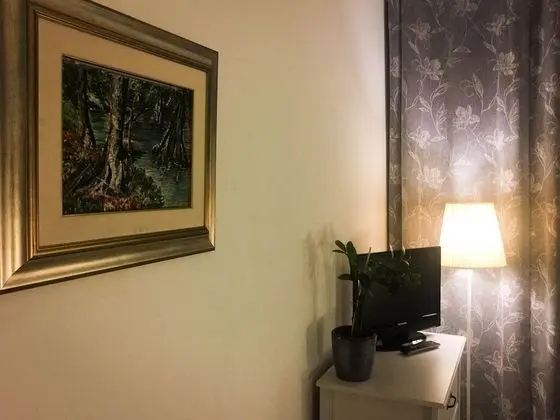 Tek Büyük Yataklı Oda, Ortak Banyo (external)