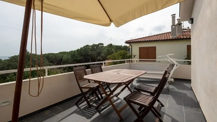 Apart Daire (Lungomare 76 B)