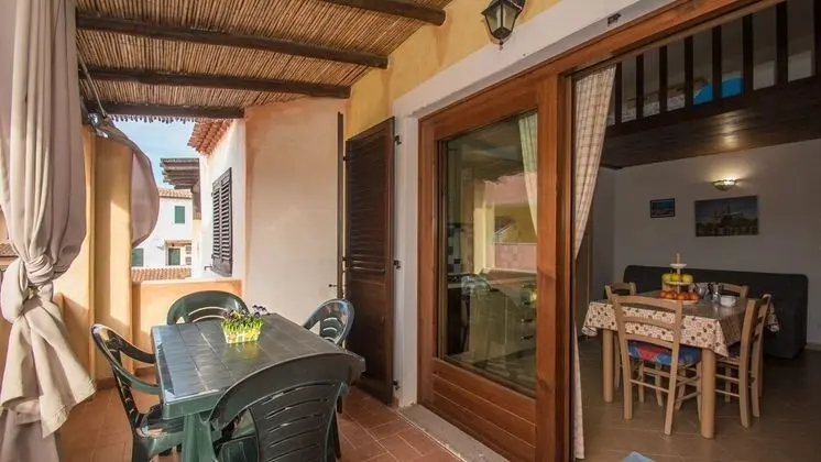 Apart Daire, Birden Çok Yatak, Balkon, Avlu Manzaralı
