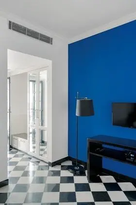 Club Tek Büyük Yataklı Oda