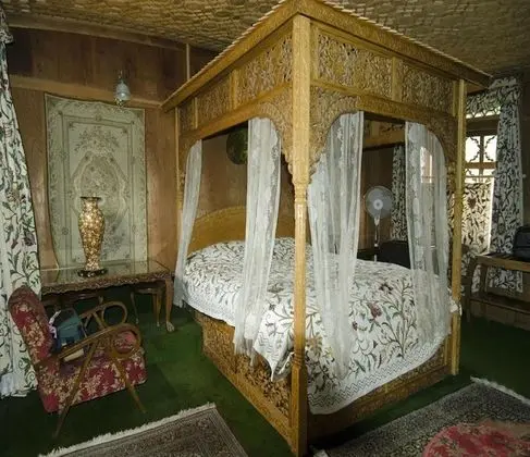 Süit, 1 Büyük (Queen) Boy Yatak