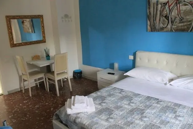 Comfort Tek Büyük Yataklı Oda