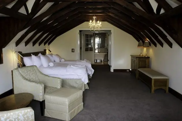 Süit (Carriage House Twin)