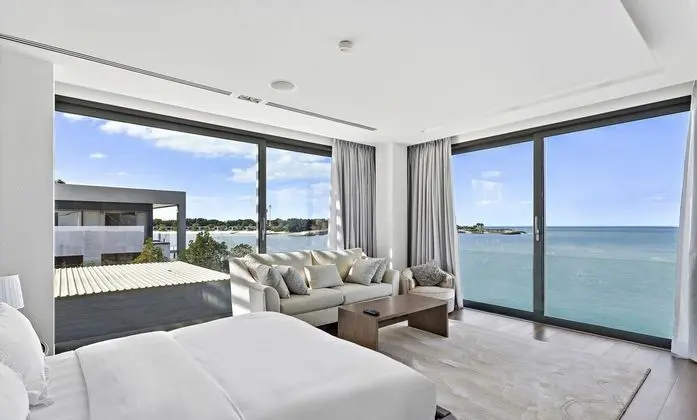 Deluxe Villa