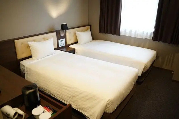 İki Ayrı Yataklı Oda, Sigara İçilmez (No Housekeeping)