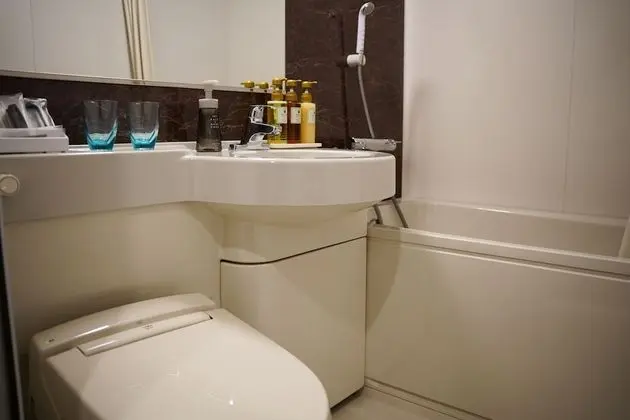 İki Ayrı Yataklı Oda, Sigara İçilmez (No Housekeeping)