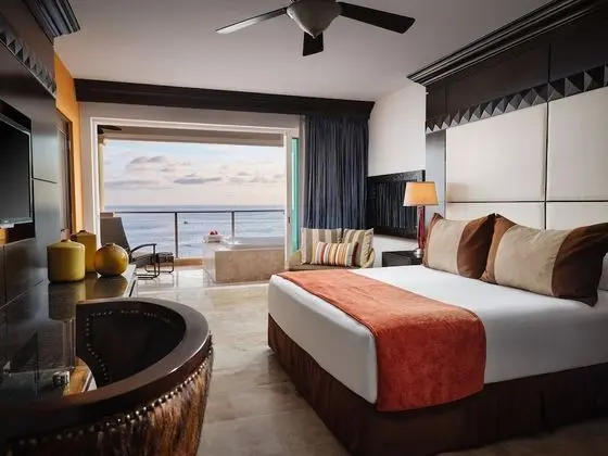 Premier Çatı Katı Süiti (Penthouse), 2 Yatak Odası, Kısmi Deniz Manzarası
