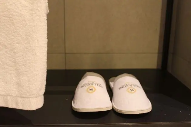 Tek Büyük Yataklı Oda, Teras, Zemin Kat (Interior courtyard view)