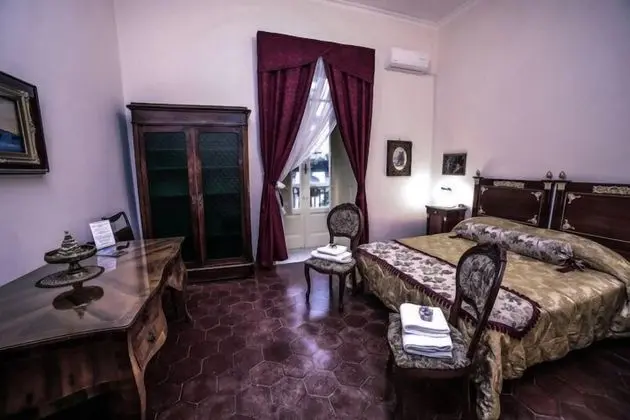 Tek Büyük Yataklı Oda, Ortak Banyo (Seta balcony)
