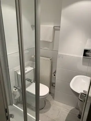 Basic Tek Büyük veya İki Ayrı Yataklı Oda