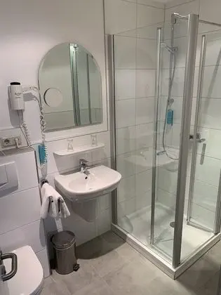 Basic Üç Kişilik Oda