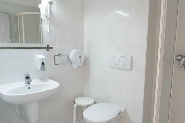 Tek Büyük Yataklı Oda, Balkon