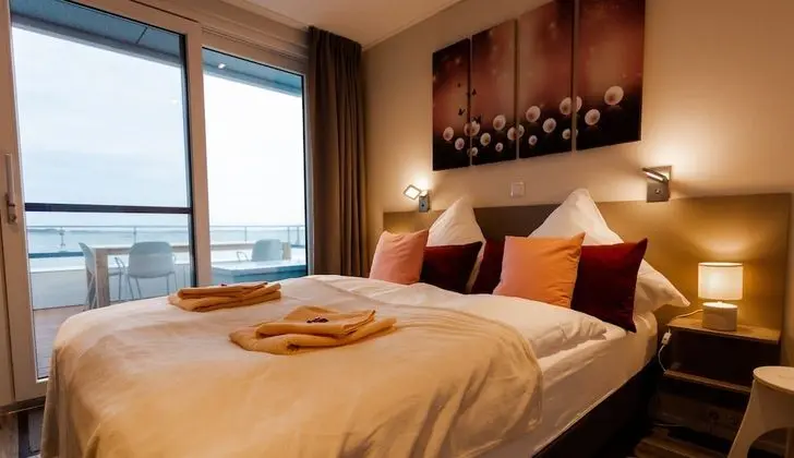 Floating-Bungalow #5