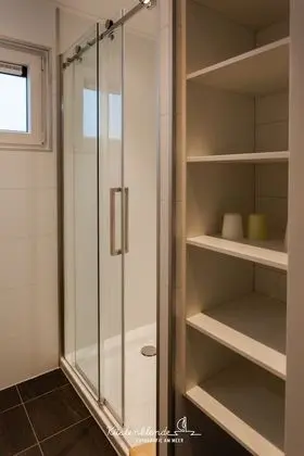 Floating-Bungalow #5