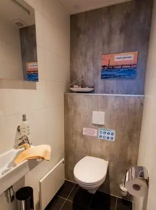 Floating-Bungalow #5