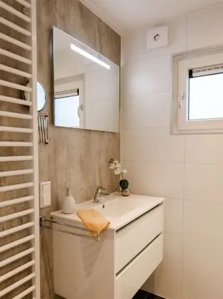 Floating-Bungalow #5