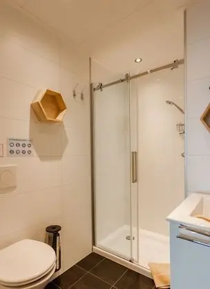 Floating-Bungalow #5