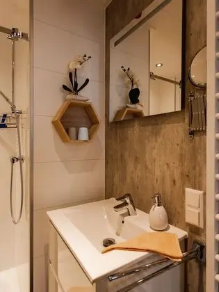 Floating-Bungalow #5