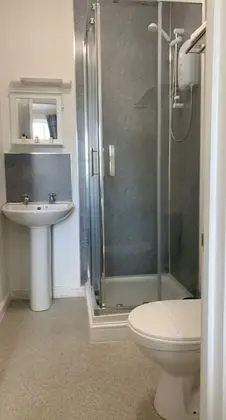 Basic Tek Kişilik Oda, Banyolu/Duşlu