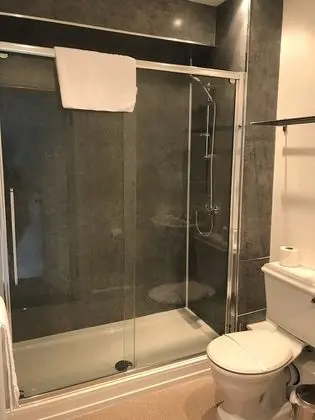 Süit, Banyolu/Duşlu