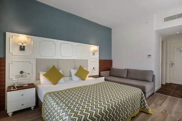 Standard Room, Land View