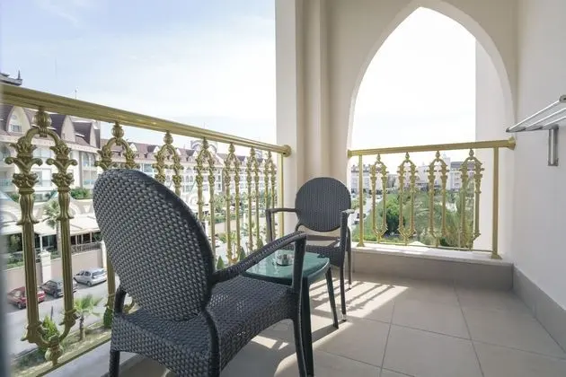 Standard Room, Land View