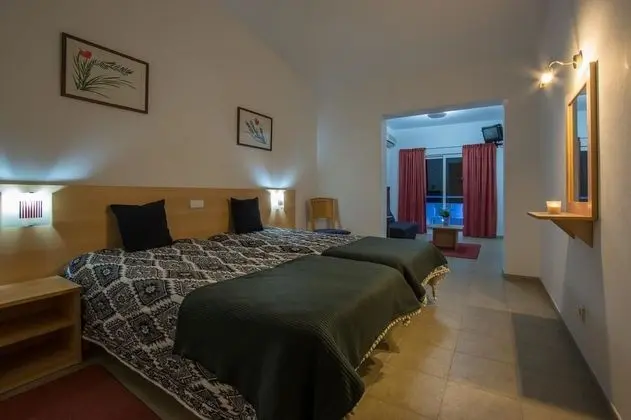Tek Büyük veya İki Ayrı Yataklı Oda