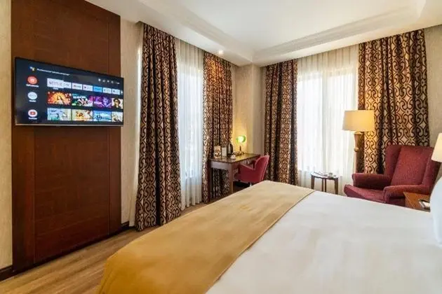 Wellborn Junior Suite Custom Oda