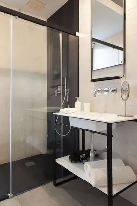 Premium Tek Büyük Yataklı Oda, Kule