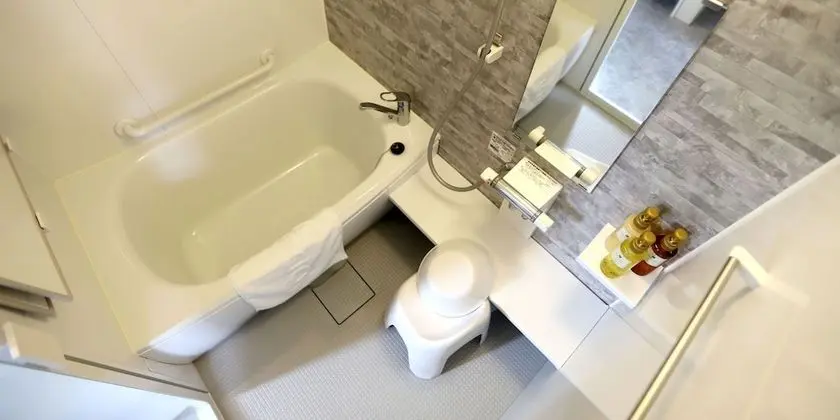 Standard Dört Kişilik Oda, Banyolu/Duşlu