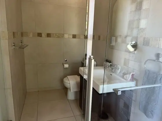Basic Tek Büyük Yataklı Oda